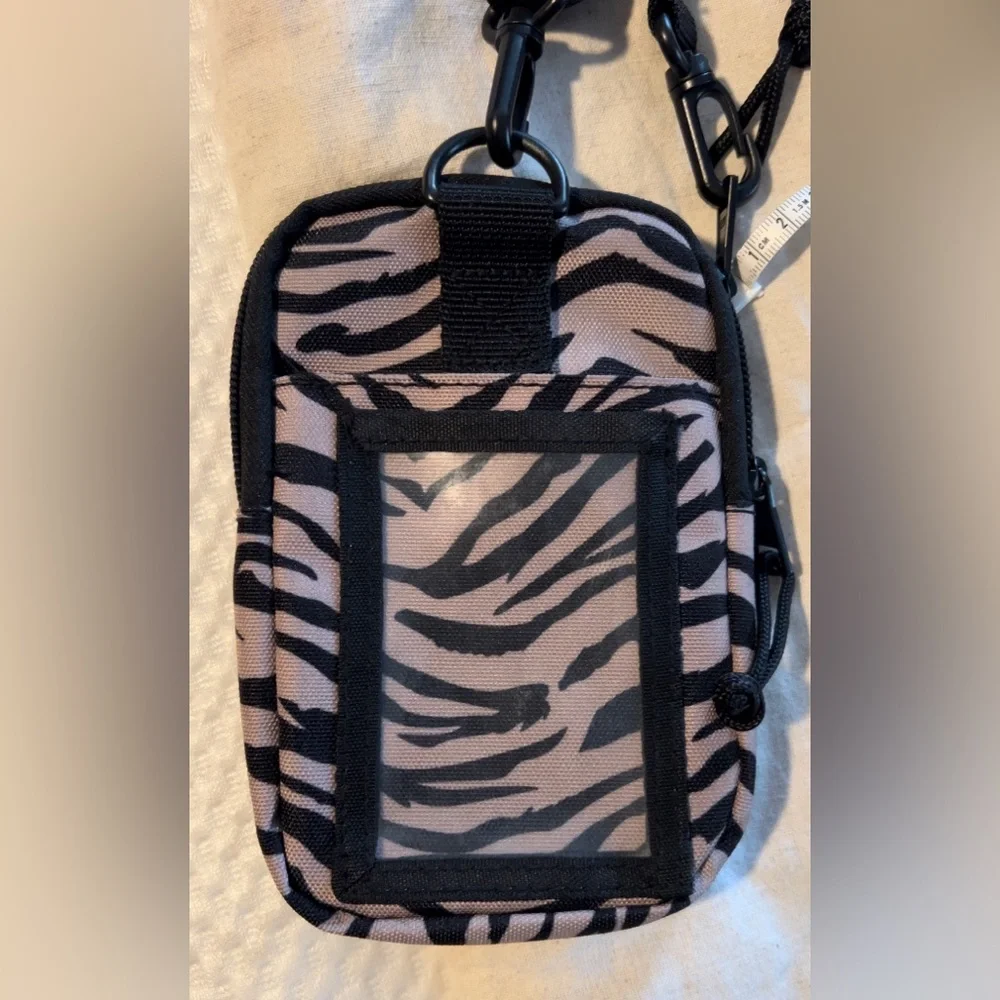 Mew Vans Women’s Crossbag/ Zibra print - Picture 7 of 10